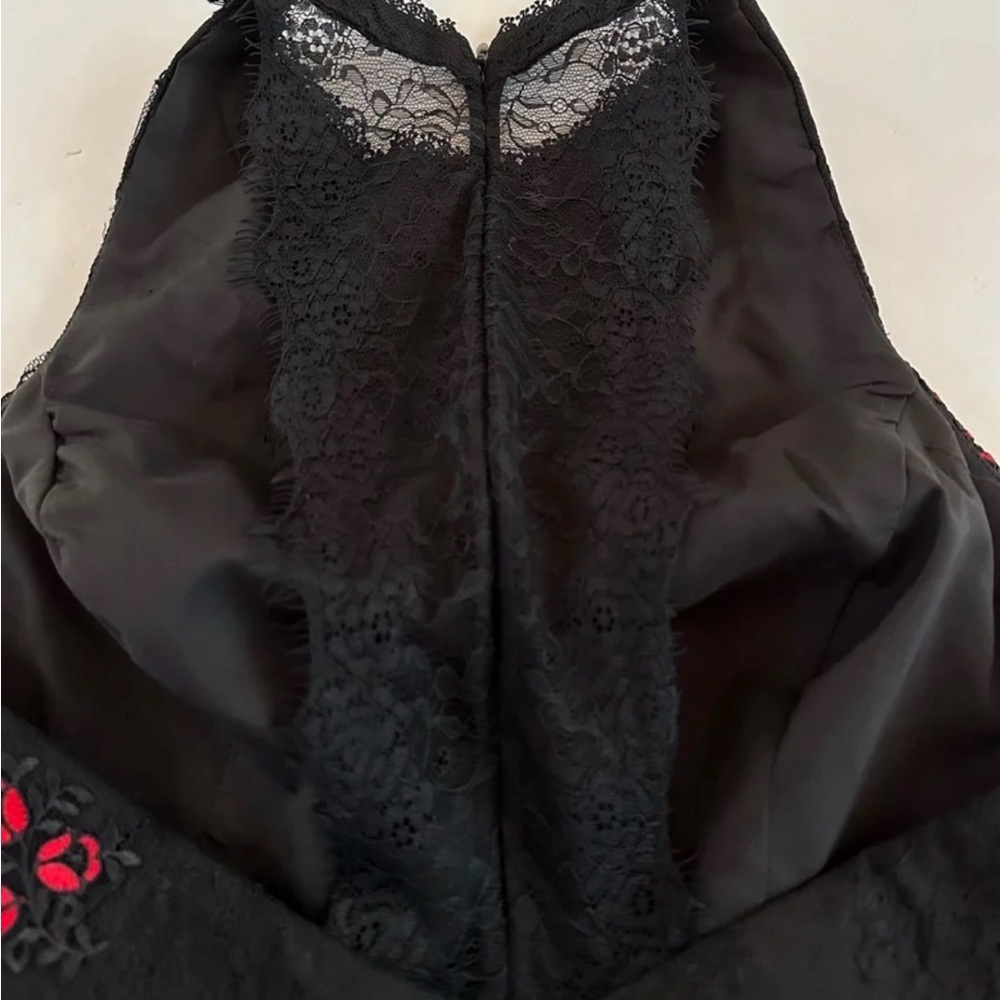 ML Monique Lhuillier Black Lace Maxi Dress with Embroidery Red Roses size 8 - Picture 9 of 12